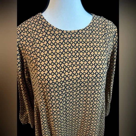 H&M Black and Gold Geometric 3/4 Sleeve Dress - Picture 4 of 7